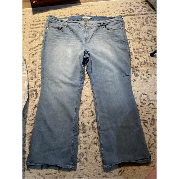 Torrid 3button Flare/bootcut Jean